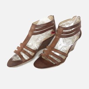 Brandolino Jatara Strappy Wooden Wedge Sandal Back Zipper Open Toe Ankle Straps